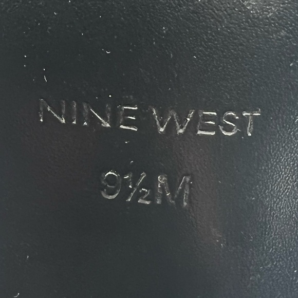 Nine West Blue Suede Pointed Toe Block Heels Size 9 1/2 Women’s - Picture 4 of 9